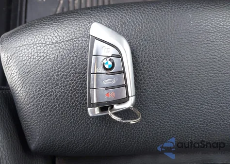 2018 BMW 530E xDrive Iperformance z USA, uszkodzony, nr VIN WBAJB1C5XJB083712